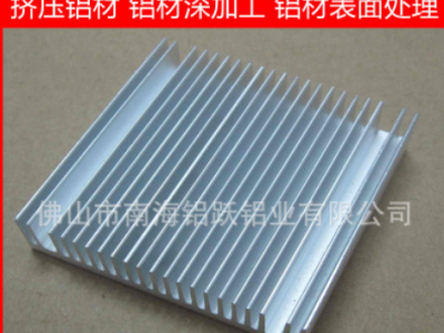 廠家直銷(xiāo)定制散熱器 梳子氧化深加工燈飾工業(yè)鋁及鋁合金型材