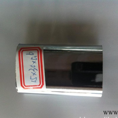 專業(yè)生產(chǎn)大量促銷電鍍鐵扁管掛衣管掛衣管